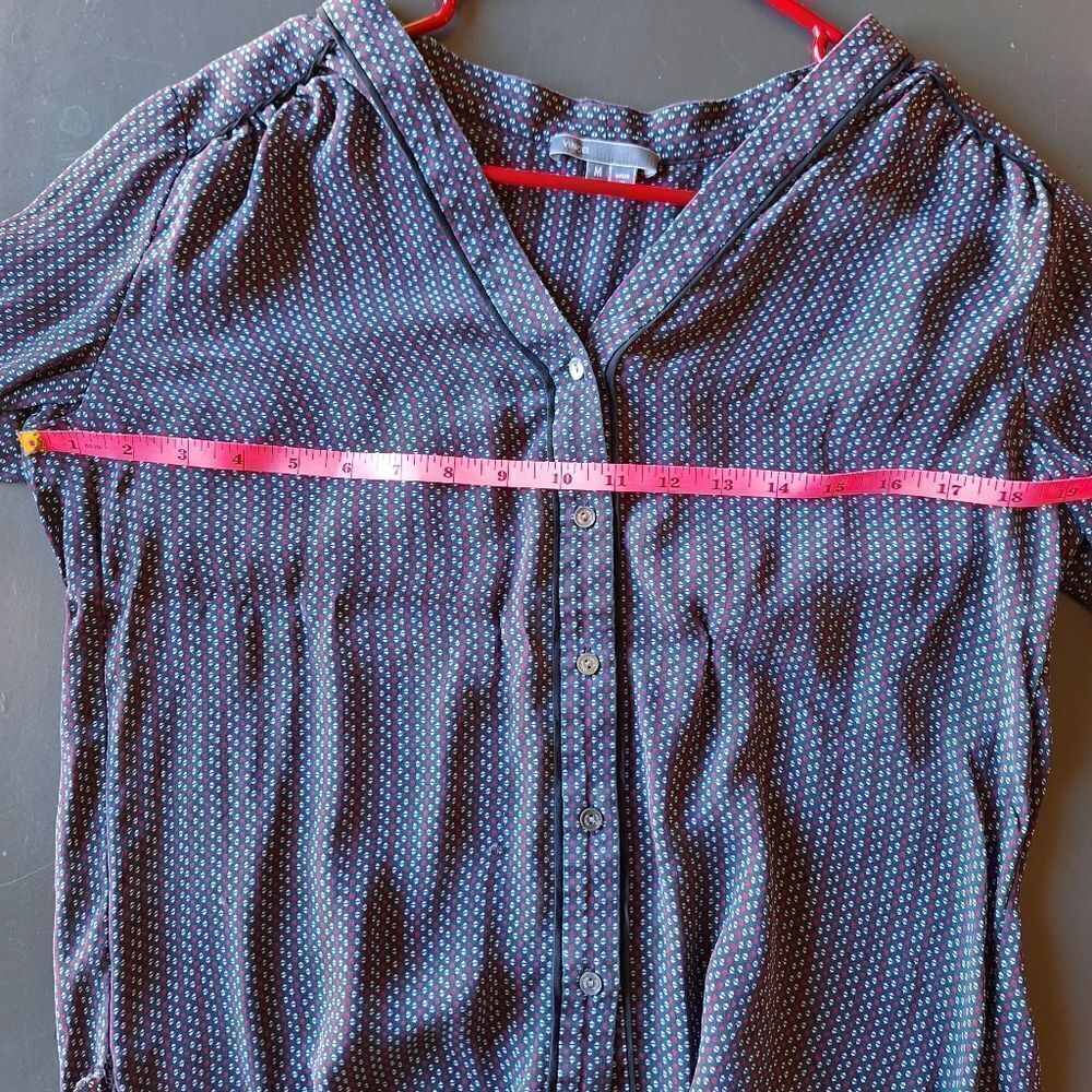 Vince Silk Button Down Blouse Medium - image 8